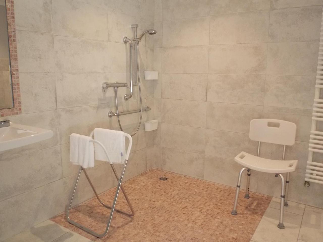 Hotel Au Relais Provencal Bagnols-en-Forêt Zewnętrze zdjęcie